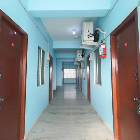 Hotel OYO Flagship 48158 SS Towers- Hygiene Ensured Podanur Exterior foto